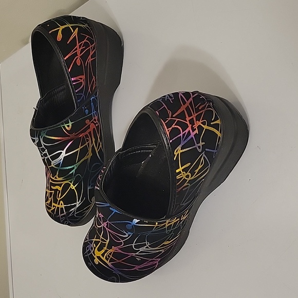 NURSE SUEDE CLOGS size 7.5 - Picture 3 of 4